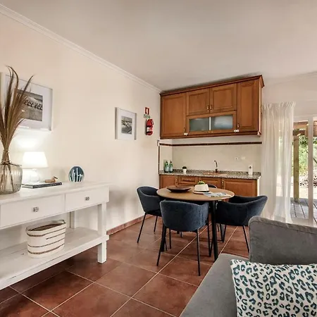 Family & Friends Retreat W/ Pool - Moncarapacho 4* تافيرا