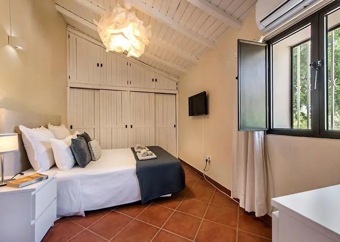 Family & Friends Retreat W/ Pool - Moncarapacho 4* 塔维拉